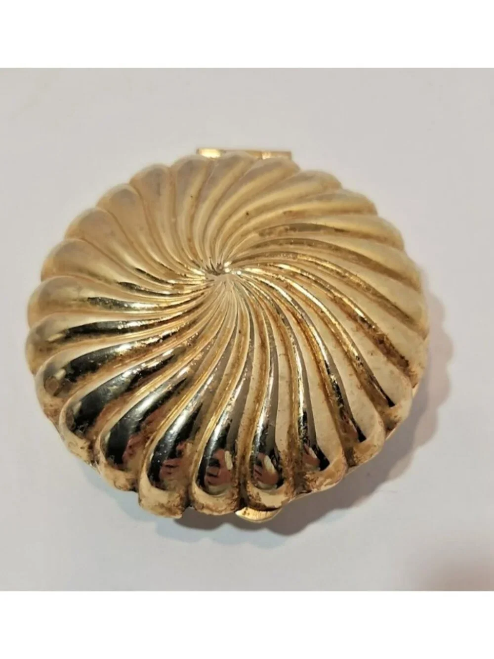 Vintage Partylite Gold Shell Tealight Candle Clamshell Travel Compact Retired